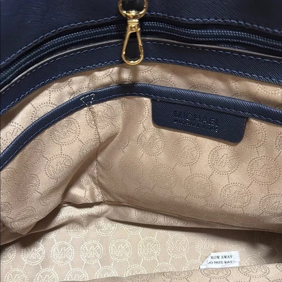 Michael Kors 🤍 NWOT 3FER- Navy Blue Tote Bag and Wallet Set with Dust bag - Picture 9 of 12